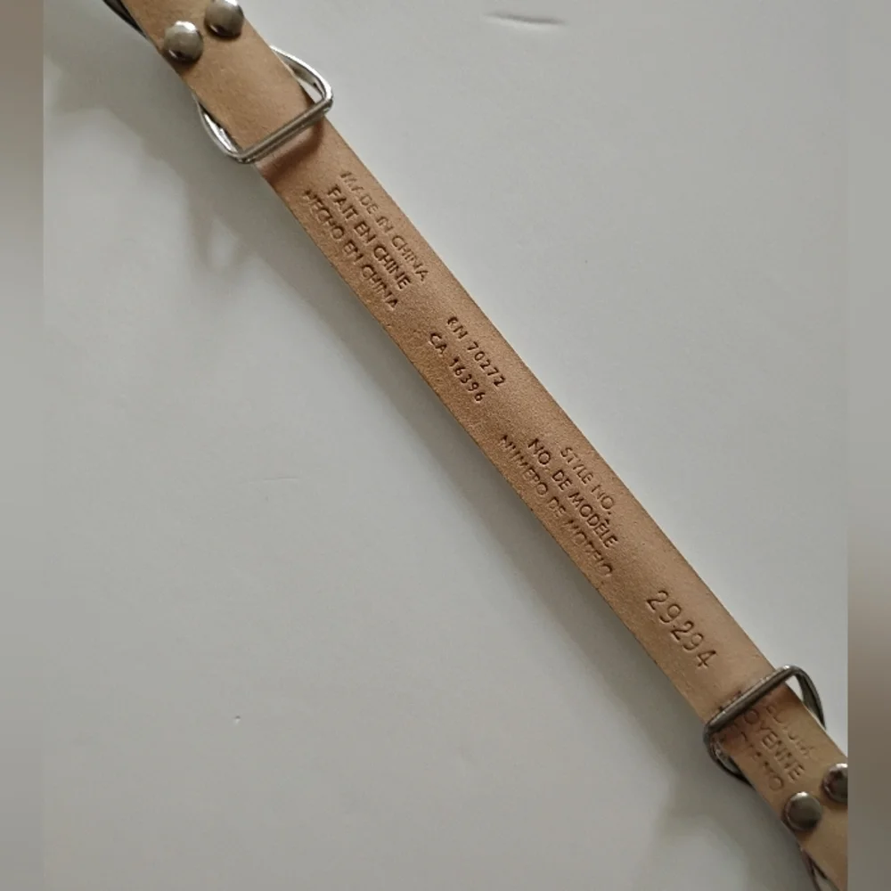 Liz Claiborne Genuine Italian Leather Belt White Silver Skinny  Size Medium - Picture 5 of 11